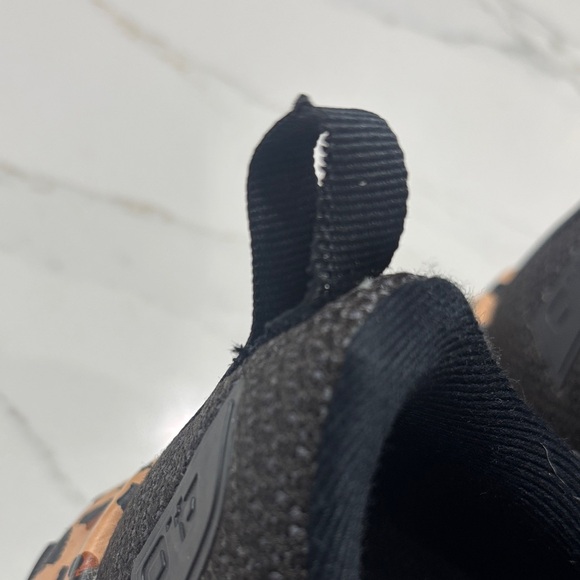 Brooks Women's Black Running Shoe with Leopard-Print Tan Midsole - Picture 12 of 12